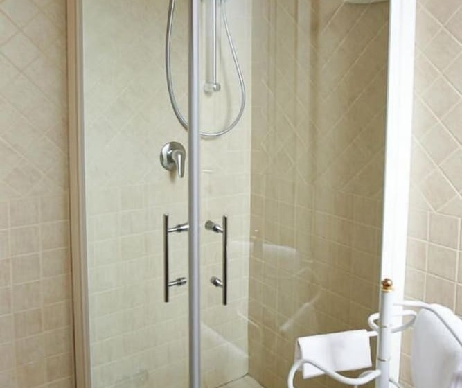 اتاق استاندارد, Cavallotti & Giotto