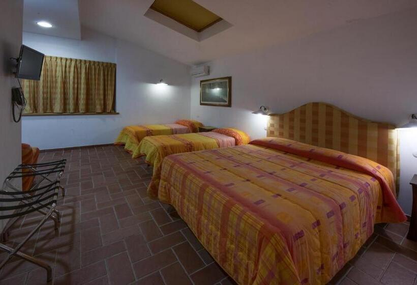 إستديو عائلى, Cecco Di Nara