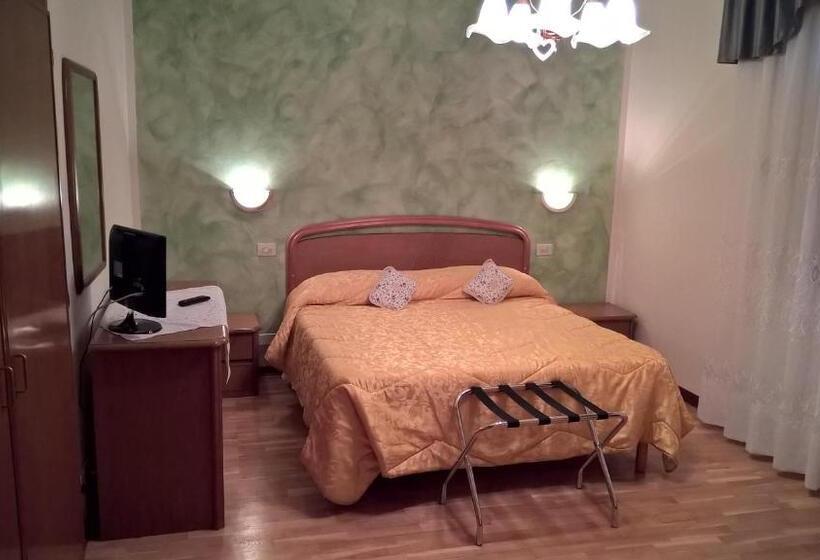 Номер Стандарт Трехместный, Cecco Di Nara