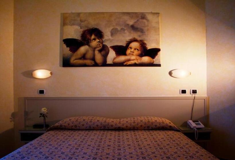 חדר סטנדרט, Feluca