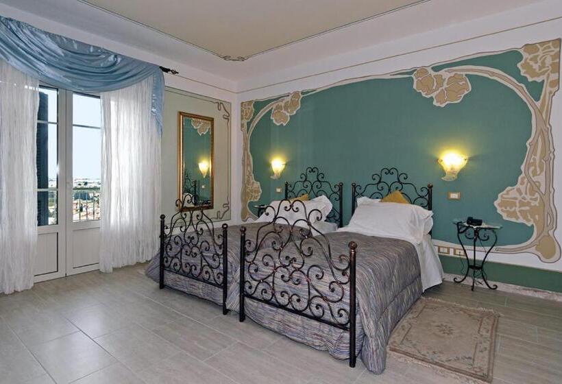 חדר סטנדרט עם מרפסת, La Chandelle