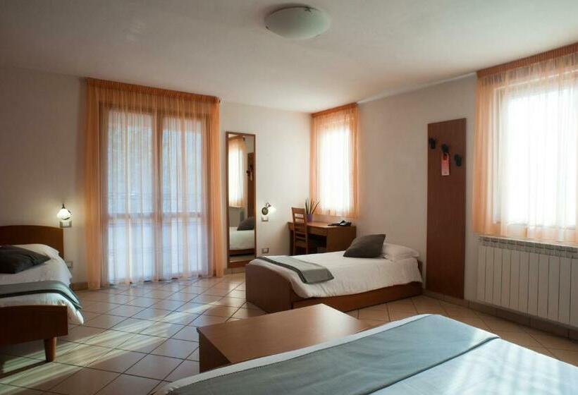 غرفة قياسية رباعية, Oasi Verde