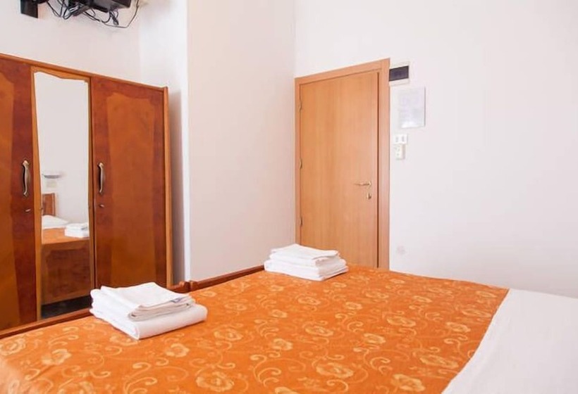 اتاق استاندارد, Ronconi