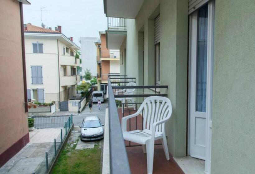 اتاق استاندارد, Ronconi