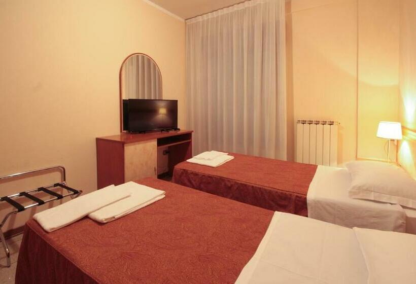 スタンダードルーム, Rose & Crown