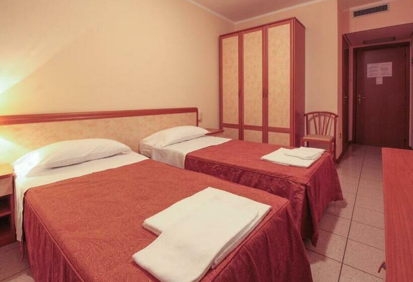 スタンダードルーム, Rose & Crown