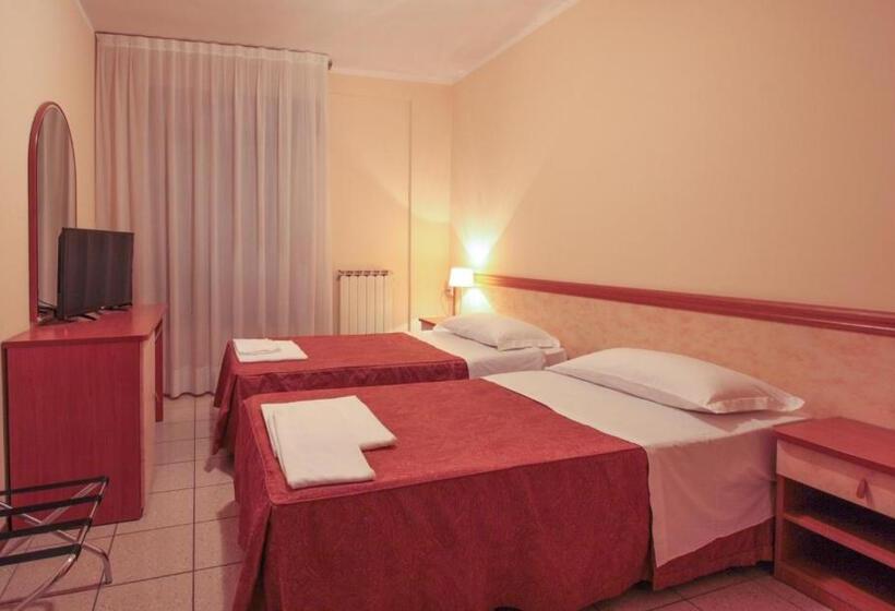 スタンダードルーム, Rose & Crown