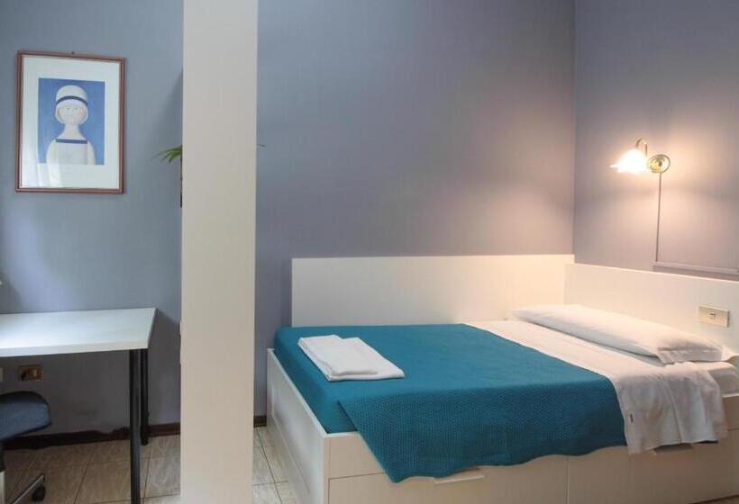 スタンダードシングルルーム, Rose & Crown