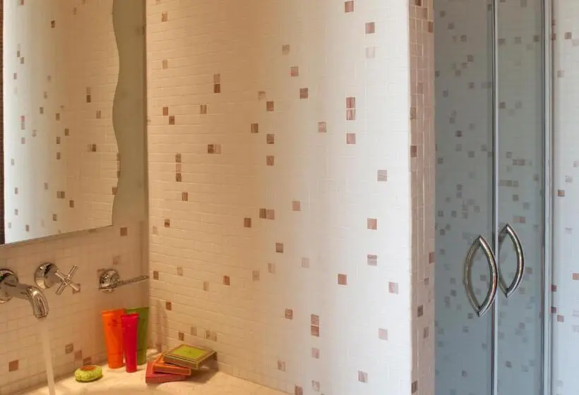 Superior room with lake view, Villa Giulia