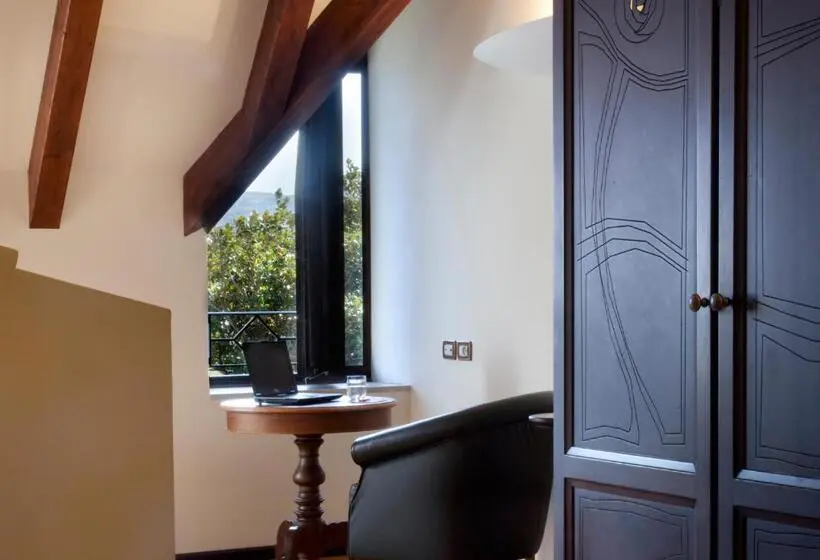اتاق استاندارد با چشمانداز دریاچه, Villa Giulia
