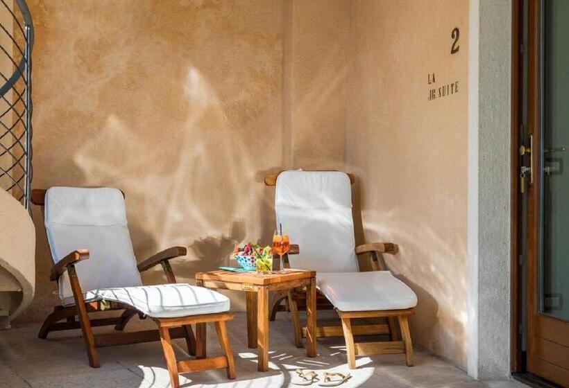 סוויטת ג'וניור נוף לאגם, Villa Giulia