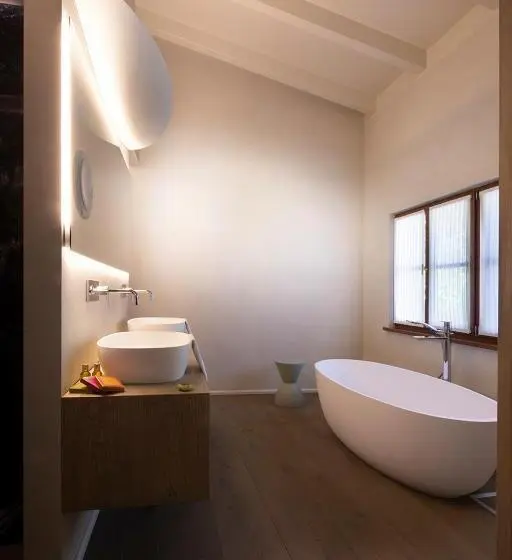 Suite with lake view, Villa Giulia