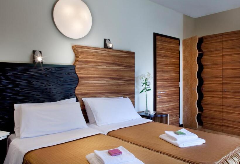 Superior room with lake view, Villa Giulia