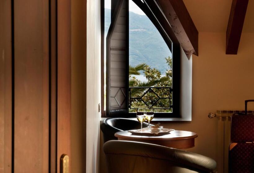 Superior room with lake view, Villa Giulia