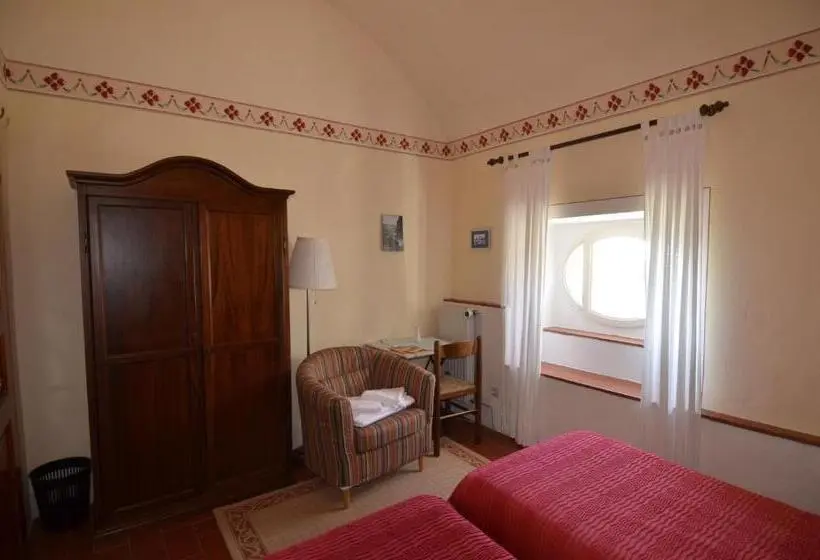 Huoneisto 2 Makuuhuonetta Terassi, Villa Palagione Centro Interculturale