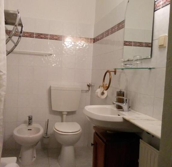 Standard room with outdoor bath, Villa Palagione Centro Interculturale