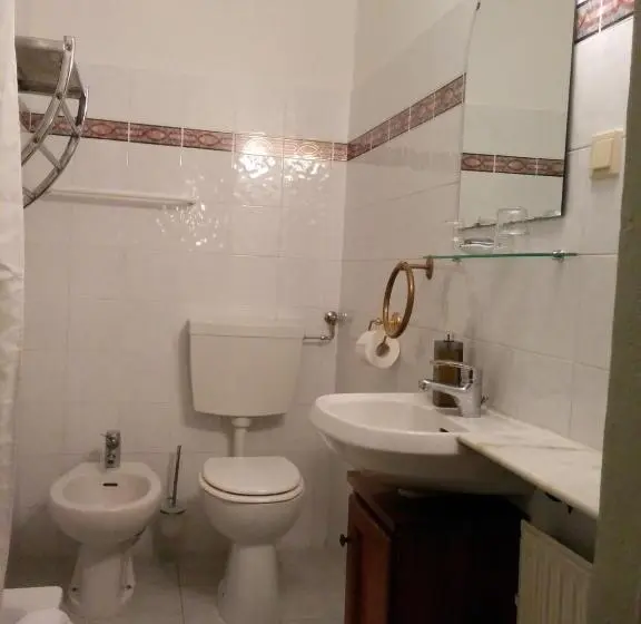 Standard room with outdoor bath, Villa Palagione Centro Interculturale