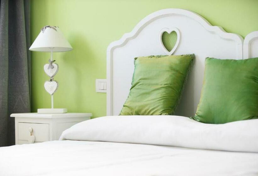 Номер Стандарт, B&b The Divine