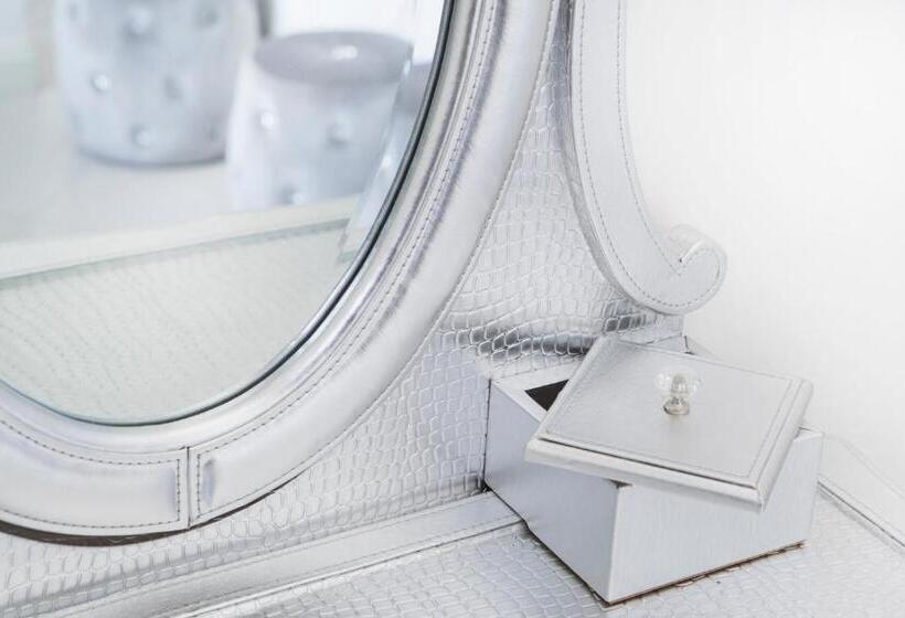 اتاق استاندارد, B&b The Divine