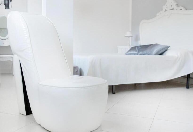 スタンダードルーム, B&b The Divine