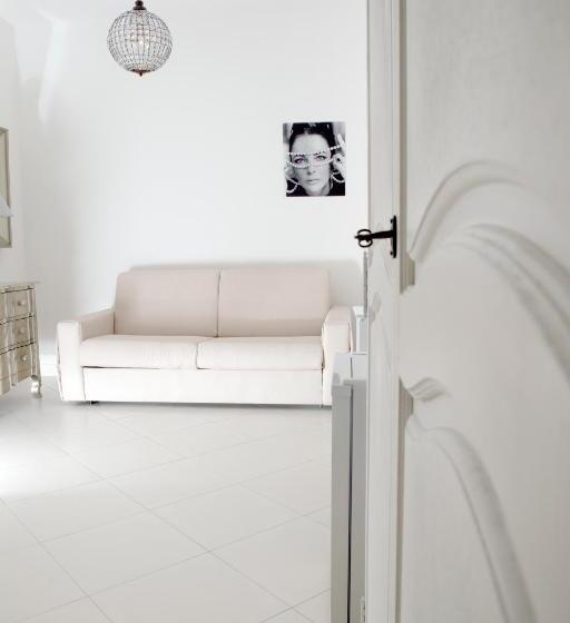 اتاق استاندارد, B&b The Divine