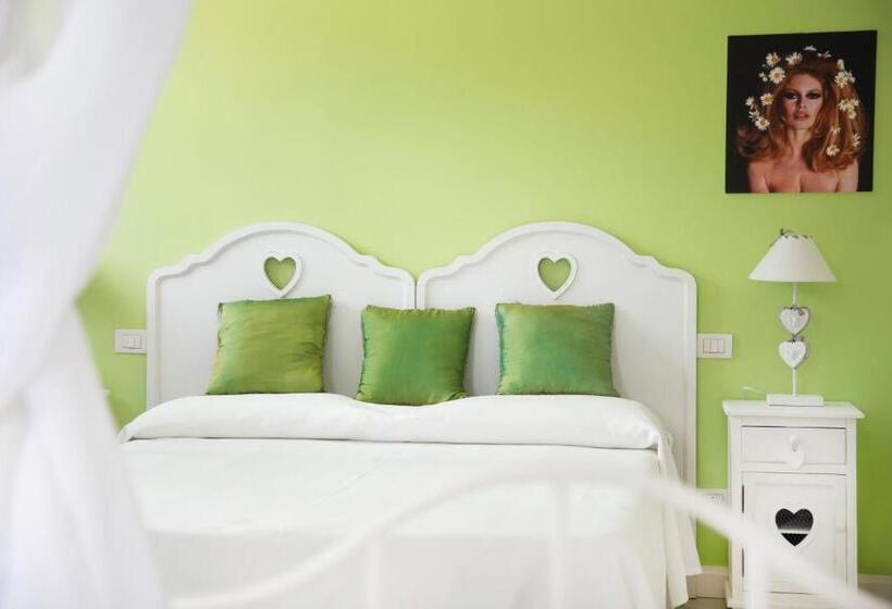 スタンダードトリプルルーム, B&b The Divine