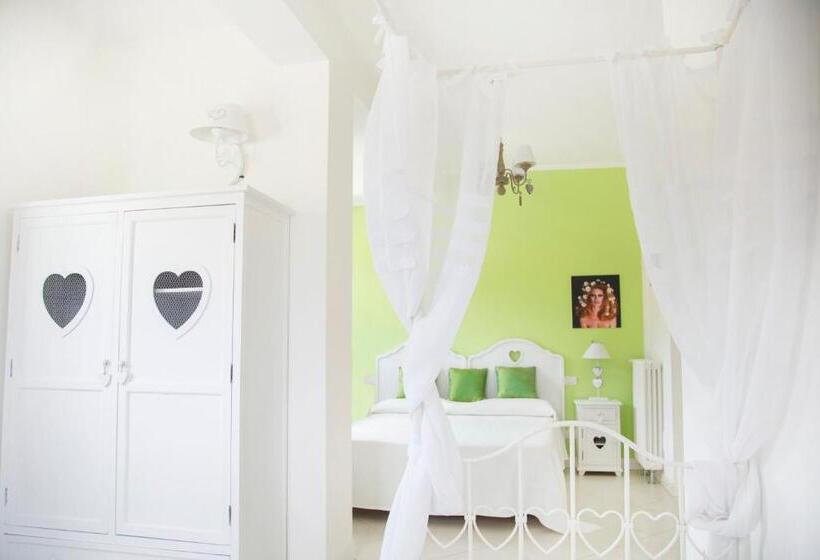 スタンダードトリプルルーム, B&b The Divine