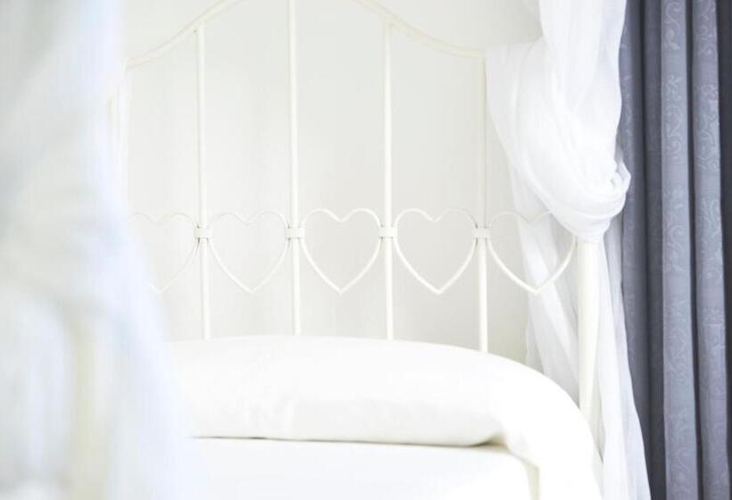 スタンダードトリプルルーム, B&b The Divine