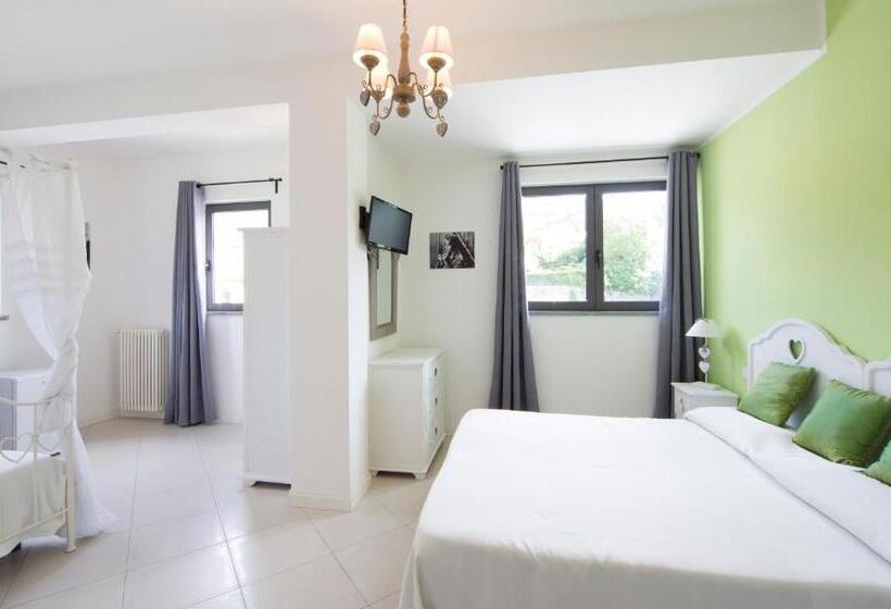 スタンダードトリプルルーム, B&b The Divine