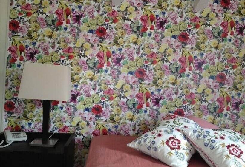 Апартаменты 1 Спальня с Балконом, B&b Jsuite