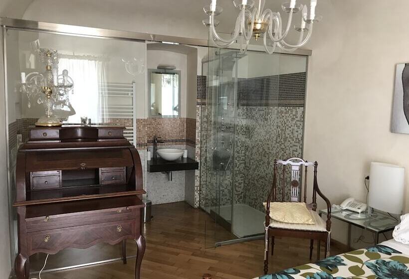 Апартаменты 1 Спальня с Балконом, B&b Jsuite