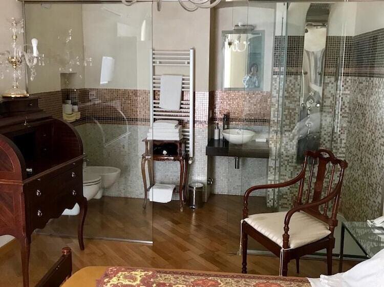 Апартаменты 1 Спальня с Балконом, B&b Jsuite