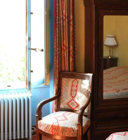 اتاق اکونومی, Chateau De Saint Martin