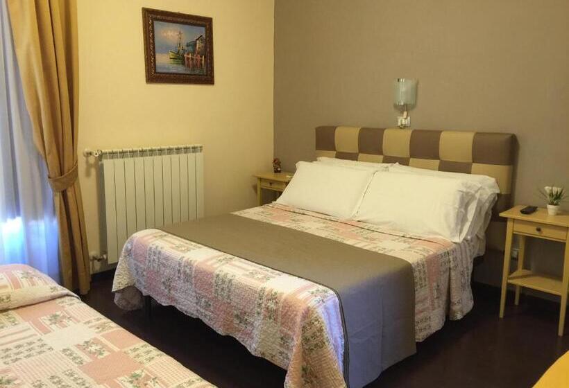 スタンダードトリプルルーム, Bed & Breakfast Hostel H24