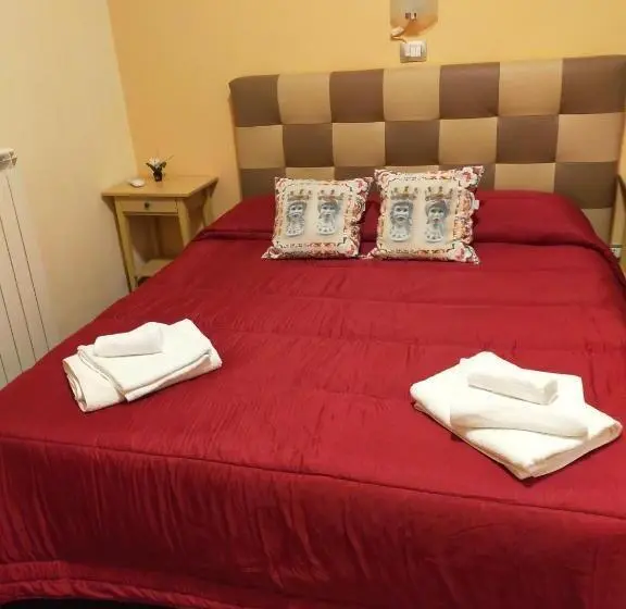 スタンダードトリプルルーム, Bed & Breakfast Hostel H24