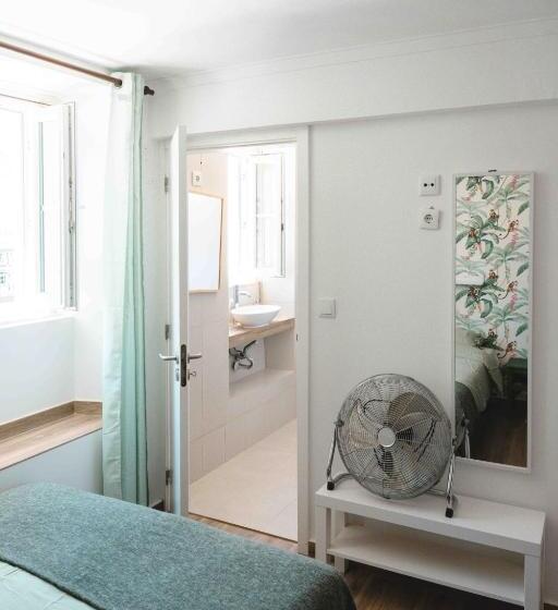 חדר משפחתי, Cascais Bay Hostel