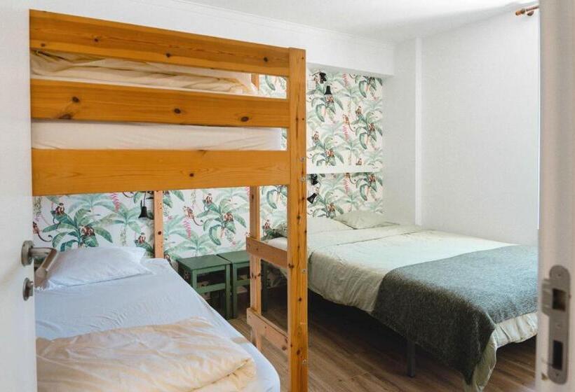 חדר משפחתי, Cascais Bay Hostel