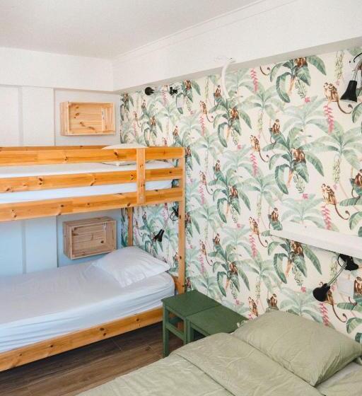 חדר משפחתי, Cascais Bay Hostel