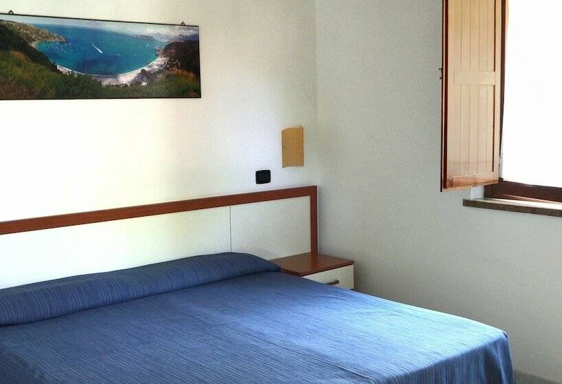 اتاق استاندارد چهار تخته, Arcomagno Hotel Village Club