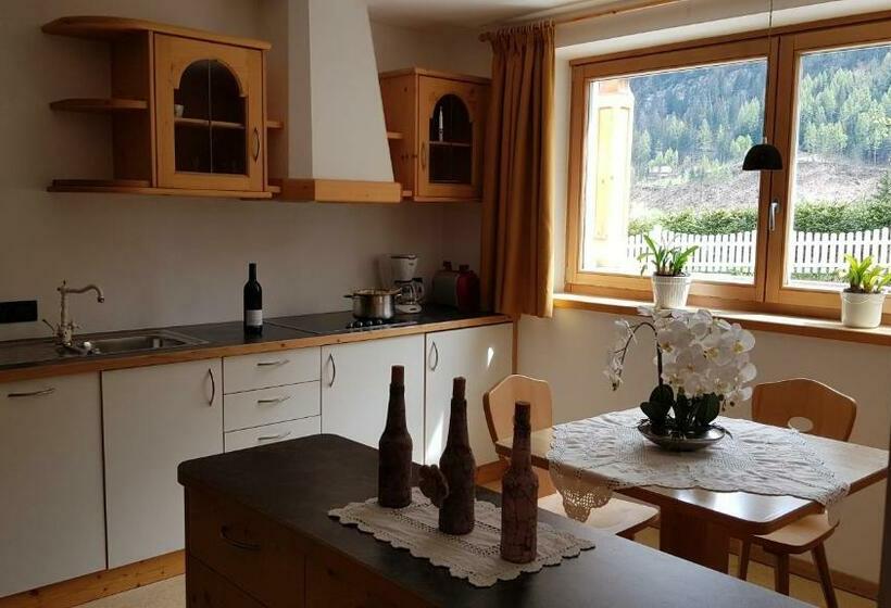 スタンダードルーム, Brunello