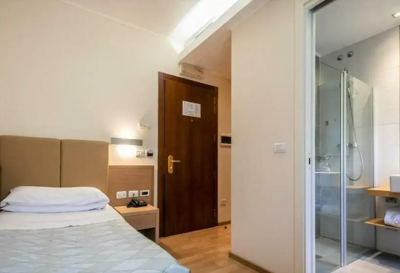 اتاق استاندارد یک نفره, Centro Benessere Gardel