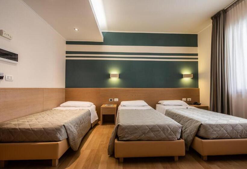 Номер Стандарт Трехместный, Centro Benessere Gardel