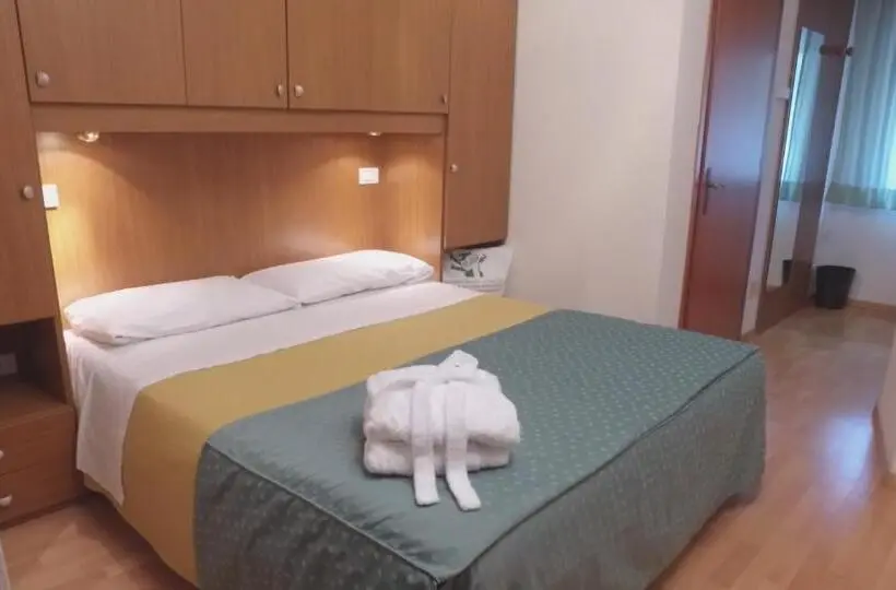 اتاق اکونومی, Centro Benessere Gardel