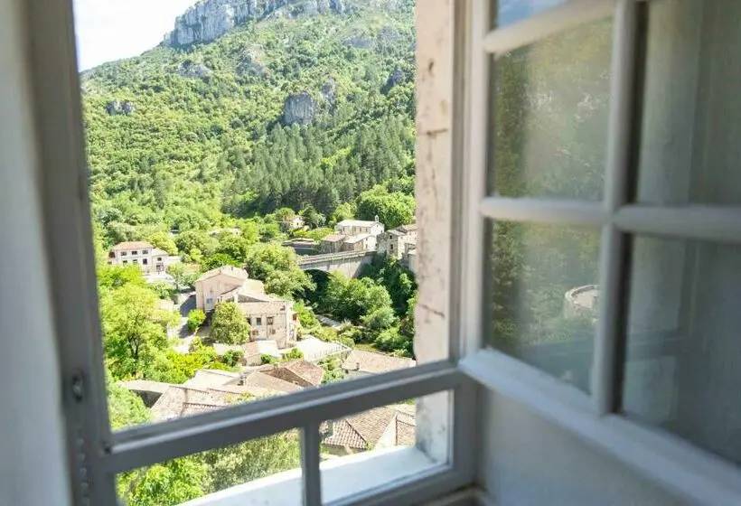 Sviitti, Châteauzen