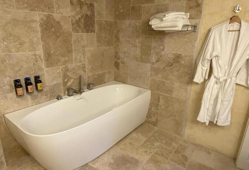 Полулюкс, Châteauzen