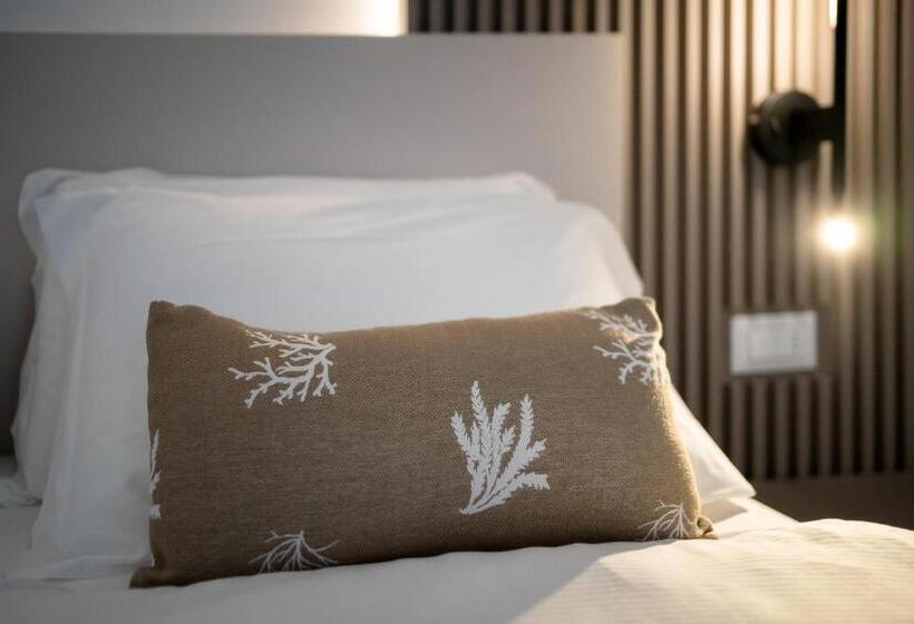 Deluxe 3-Bettzimmer mit Meerblick, Delfino