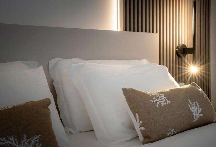 Deluxe 3-Bettzimmer mit Meerblick, Delfino