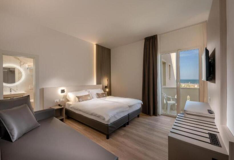 Deluxe 3-Bettzimmer mit Meerblick, Delfino