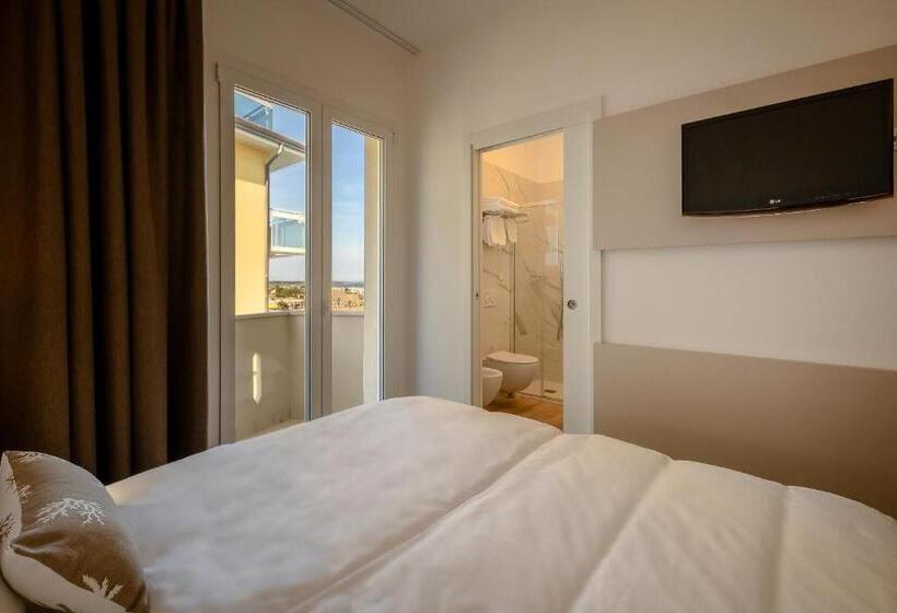 Deluxe Zimmer Seitl. Meerblick, Delfino