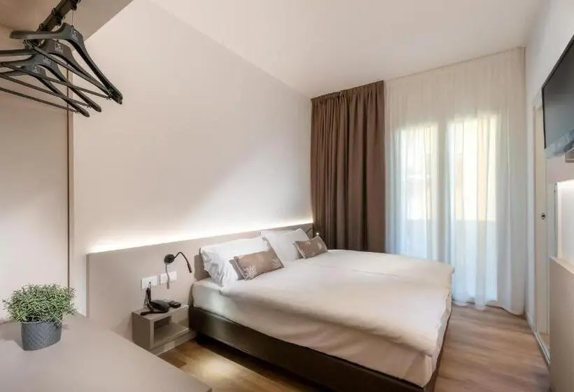 Deluxe Zimmer Seitl. Meerblick, Delfino